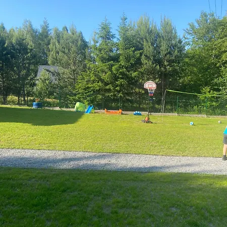 W Gorzewie Niedaleko Jeziora Biale Сasa de vacaciones *