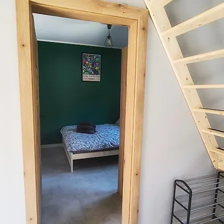 W Gorzewie Niedaleko Jeziora Biale Gostynin