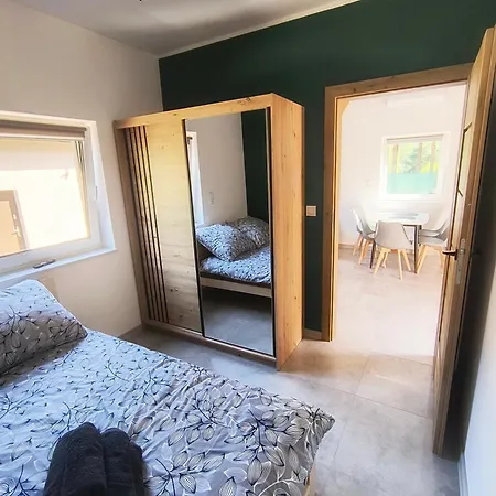 W Gorzewie Niedaleko Jeziora Biale *